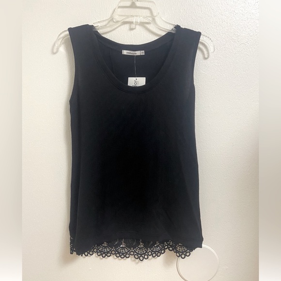 XS Red haute Sleeveless Top
Pullover sweater 
Black lace back - Picture 3 of 6